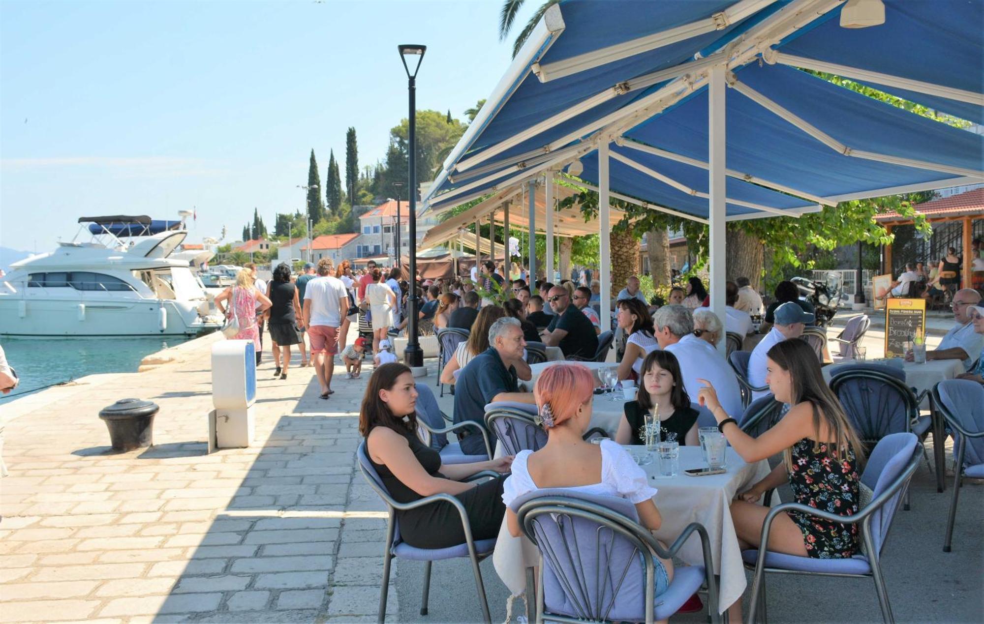 Guesthouse Aurora Trpanj Eksteriør bilde